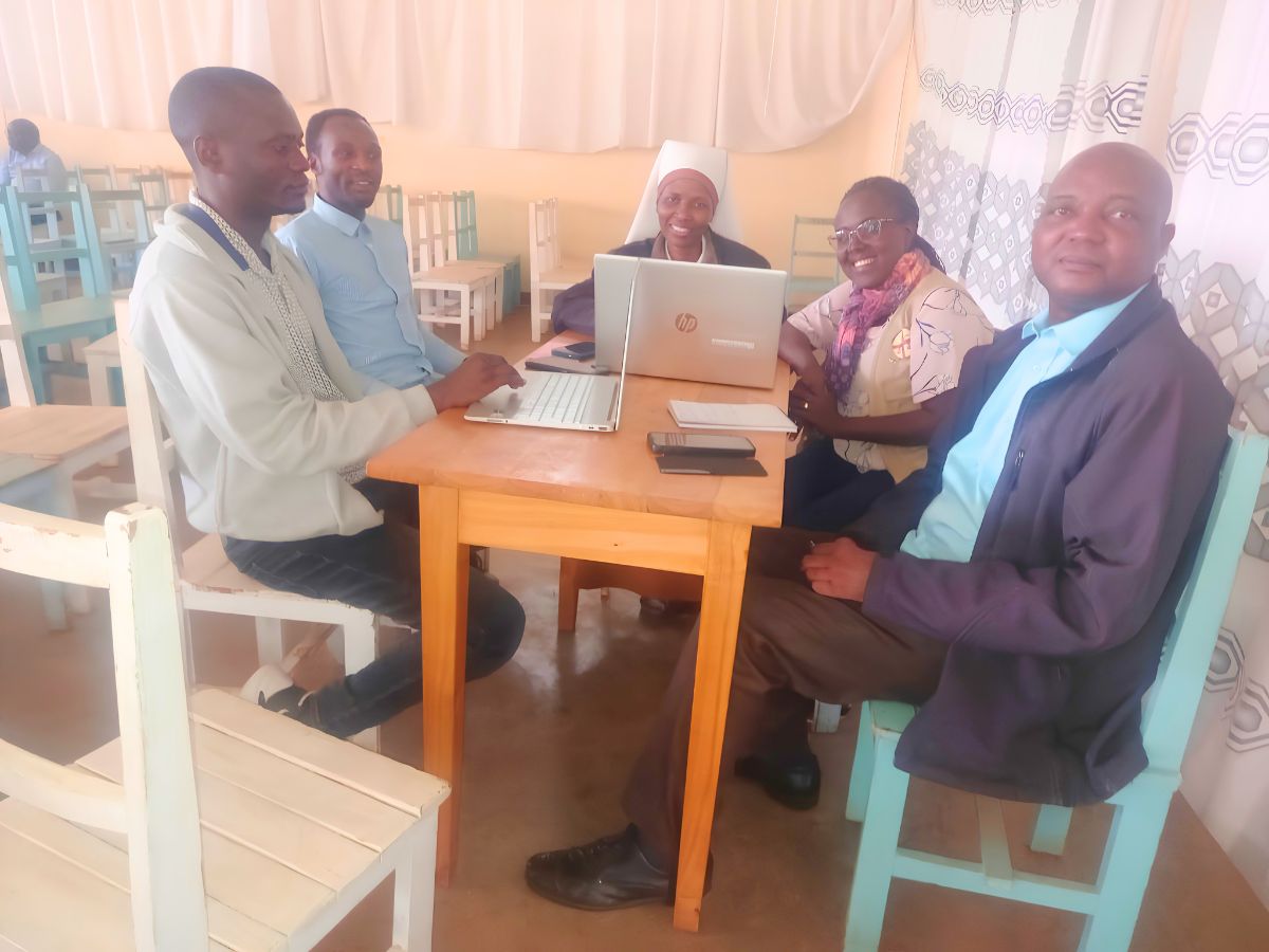 Membres des CDJP au travail